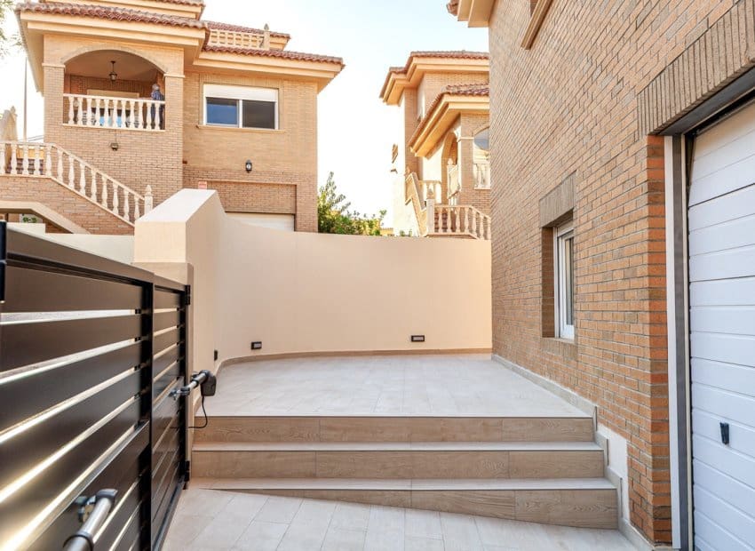 4 soverom Villa til salgs i La Marquesa med svømmebasseng - € 580 000 (Ref: 9315124)