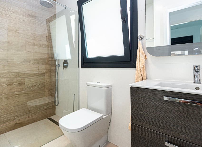 3 slaapkamer Villa te koop in Dona Pepa met zwembad - € 405.000 (Ref: 9325552)