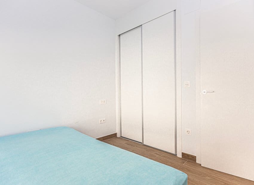 3 slaapkamer Villa te koop in Dona Pepa met zwembad - € 405.000 (Ref: 9325552)