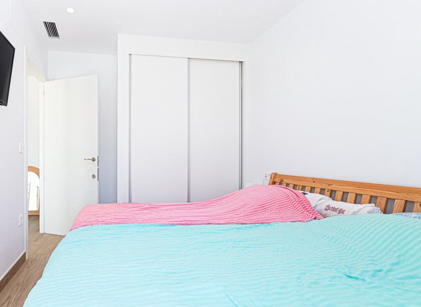 3 slaapkamer Villa te koop in Dona Pepa met zwembad - € 405.000 (Ref: 9325552)