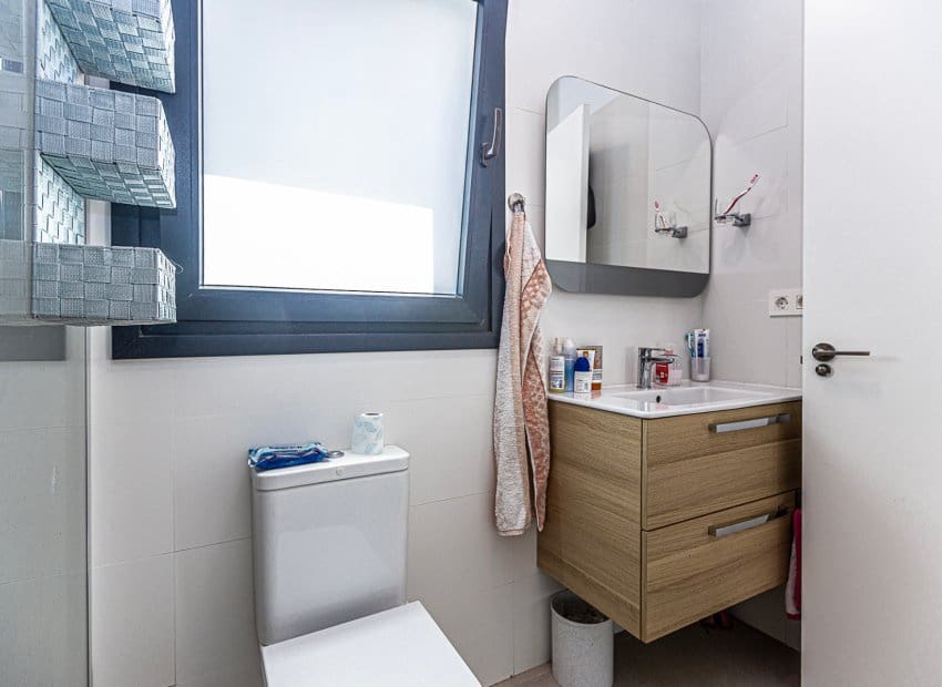 3 slaapkamer Villa te koop in Dona Pepa met zwembad - € 405.000 (Ref: 9325552)