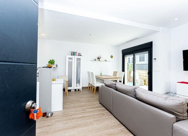 3 soveværelse Villa til salg i Doña Pepa, Rojales med swimmingpool - € 405.000 (Ref: 9325552)