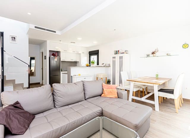 3 soveværelse Villa til salg i Doña Pepa, Rojales med swimmingpool - € 405.000 (Ref: 9325552)