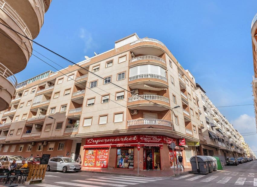 3 makuuhuone Huoneisto myytävänä paikassa Torrevieja - 160 000 € (Ref: 9325553)