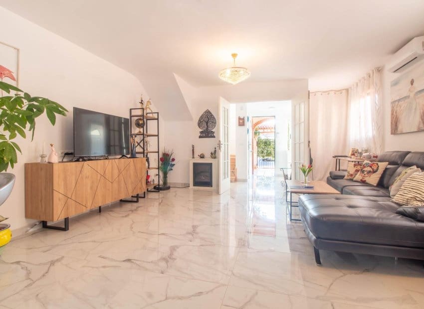 4 soverom Kjedet enebolig til salgs i Torrevieja - € 264 900 (Ref: 9325565)