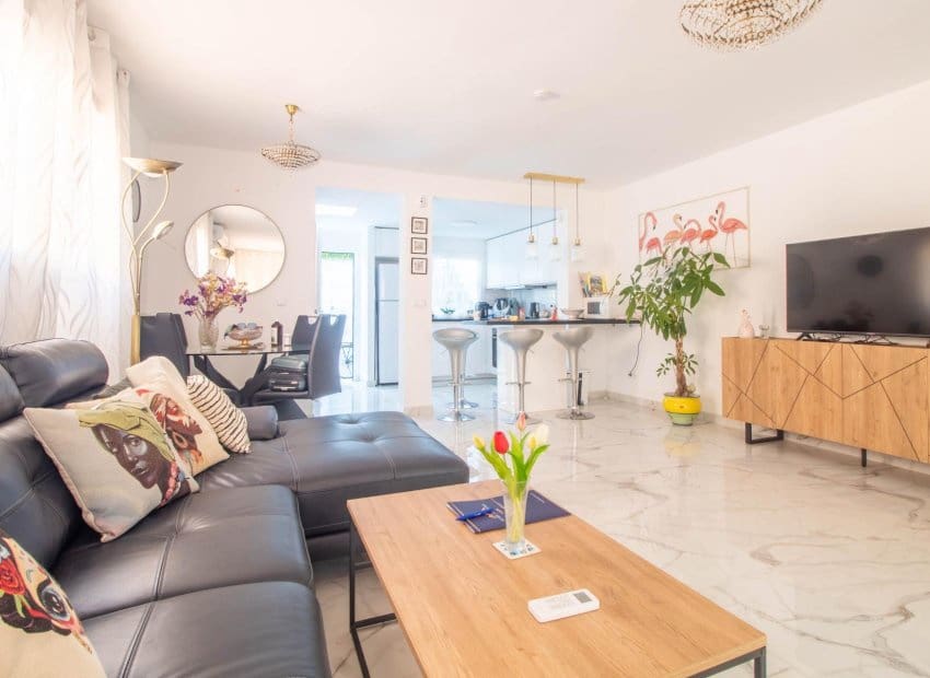 4 soverom Kjedet enebolig til salgs i Torrevieja - € 264 900 (Ref: 9325565)