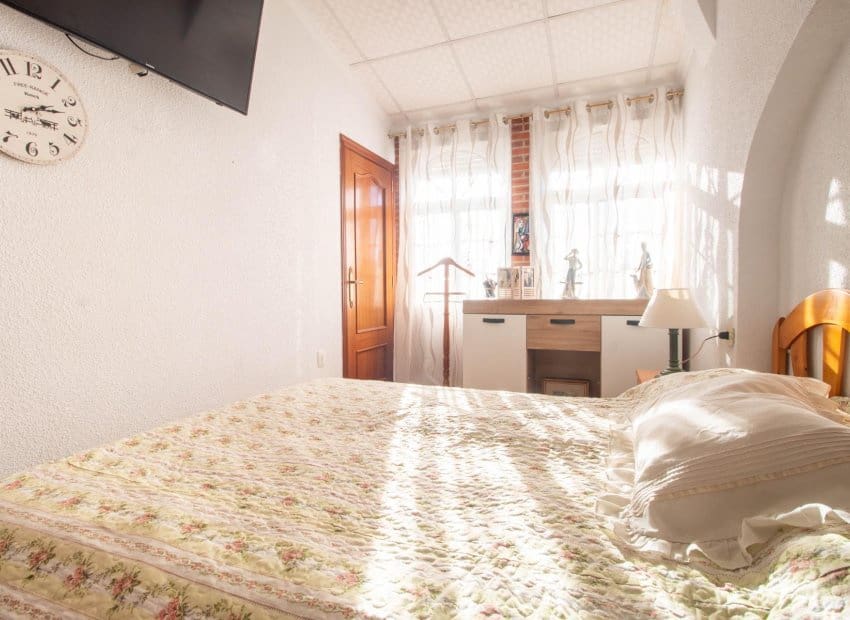 4 soverom Kjedet enebolig til salgs i Torrevieja - € 264 900 (Ref: 9325565)