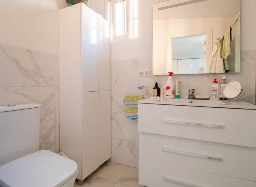 4 soverom Kjedet enebolig til salgs i Torrevieja - € 264 900 (Ref: 9325565)