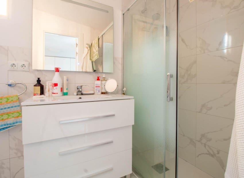 4 soverom Kjedet enebolig til salgs i Torrevieja - € 264 900 (Ref: 9325565)