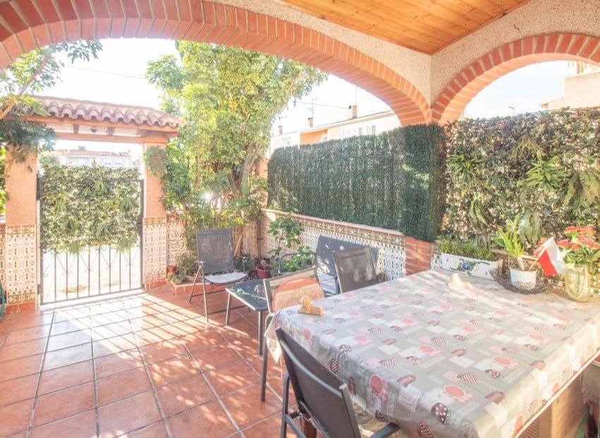 4 soverom Kjedet enebolig til salgs i Torrevieja - € 264 900 (Ref: 9325565)
