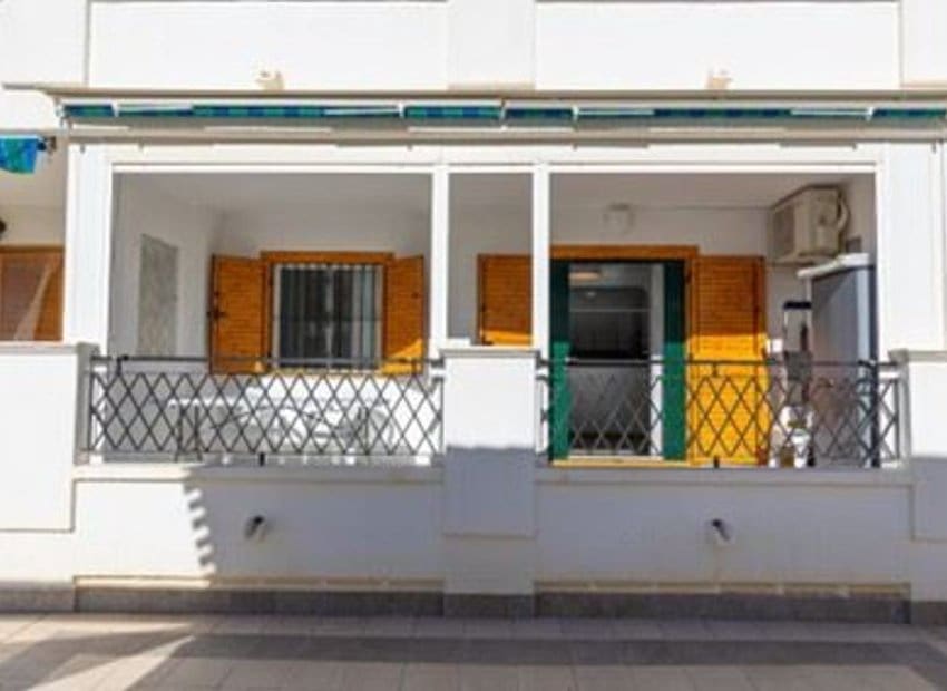 1 sypialnia Apartament przy plaży na sprzedaż w Torrevieja - 187 900 € (Ref: 9331358)