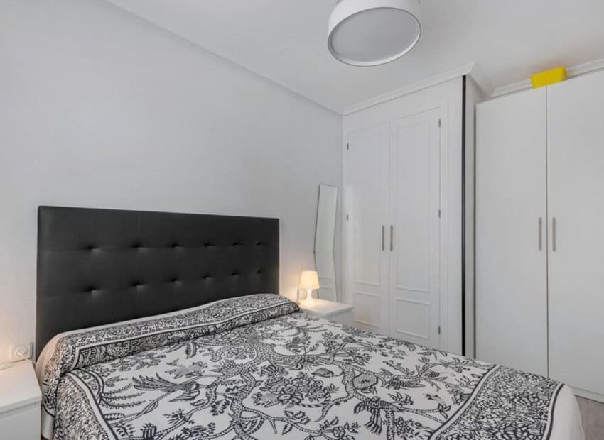 1 sypialnia Apartament przy plaży na sprzedaż w Torrevieja - 187 900 € (Ref: 9331358)