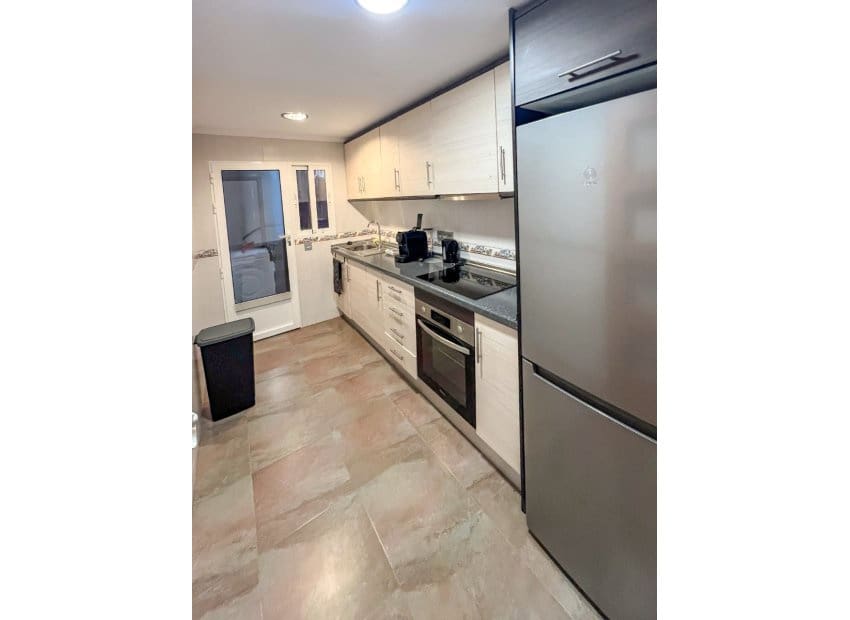 3 soveværelse Lejlighed til salg i Torrevieja - € 169.990 (Ref: 9331369)