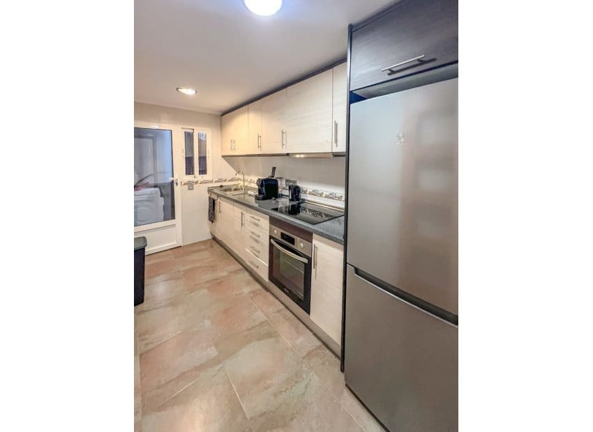 3 soveværelse Lejlighed til salg i Torrevieja - € 169.990 (Ref: 9331369)