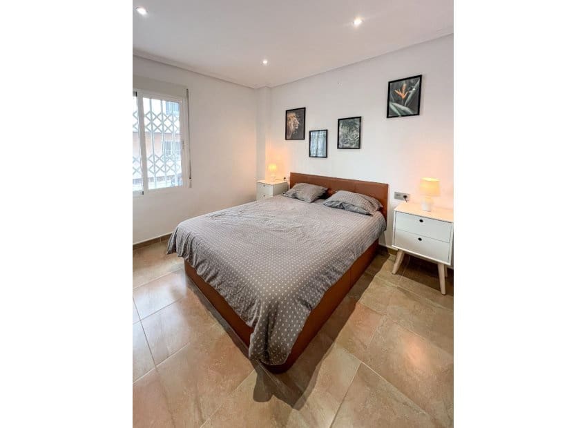 3 soveværelse Lejlighed til salg i Torrevieja - € 169.990 (Ref: 9331369)