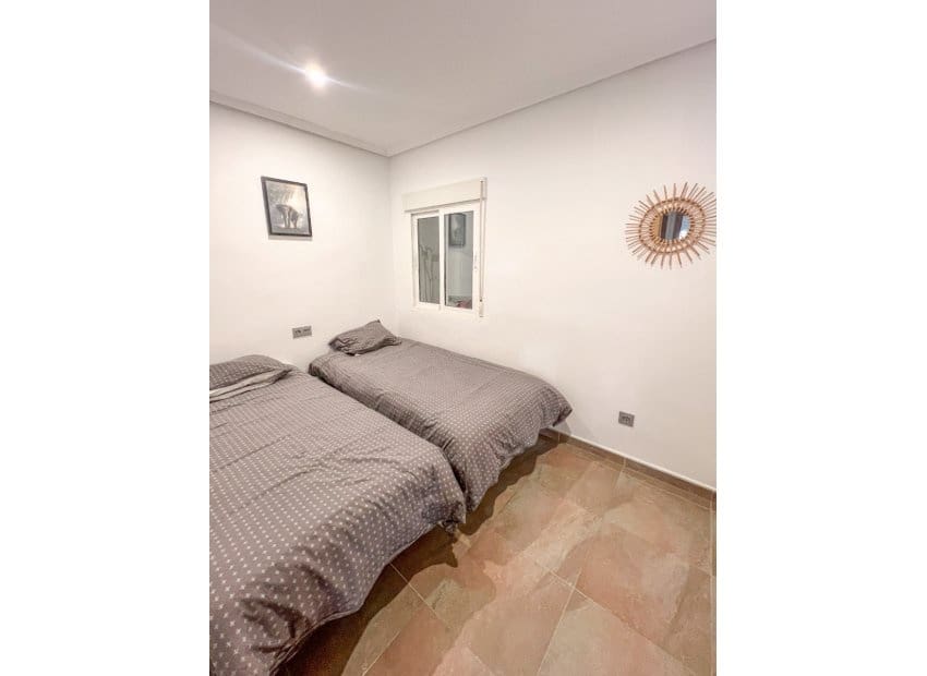 3 soveværelse Lejlighed til salg i Torrevieja - € 169.990 (Ref: 9331369)