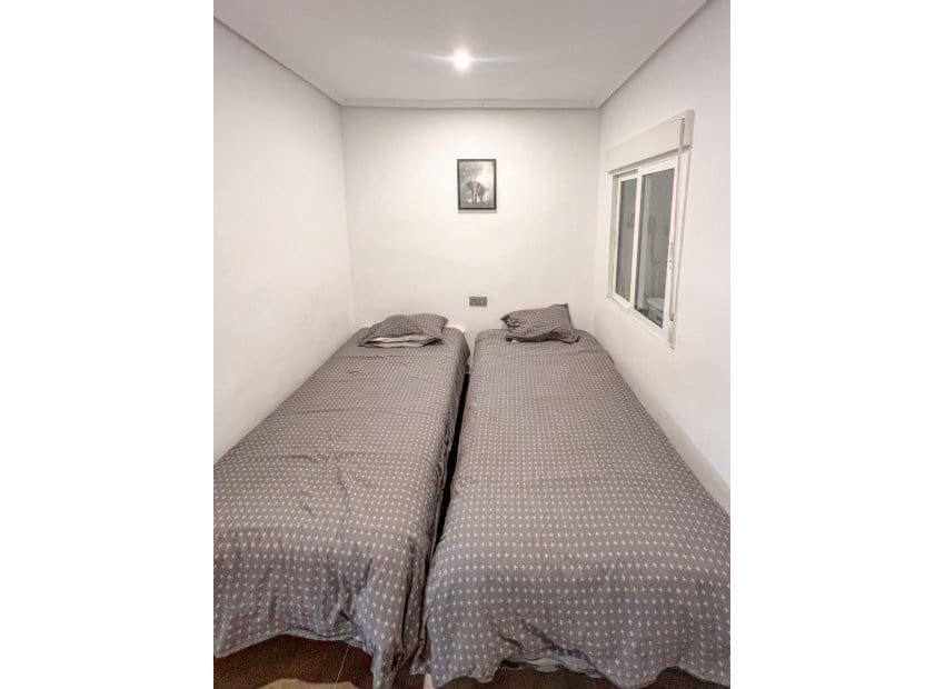 3 soveværelse Lejlighed til salg i Torrevieja - € 169.990 (Ref: 9331369)