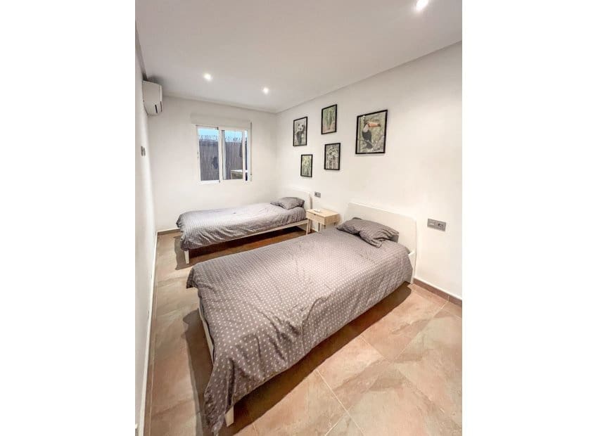 3 soveværelse Lejlighed til salg i Torrevieja - € 169.990 (Ref: 9331369)