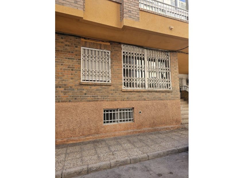 3 soveværelse Lejlighed til salg i Torrevieja - € 169.990 (Ref: 9331369)