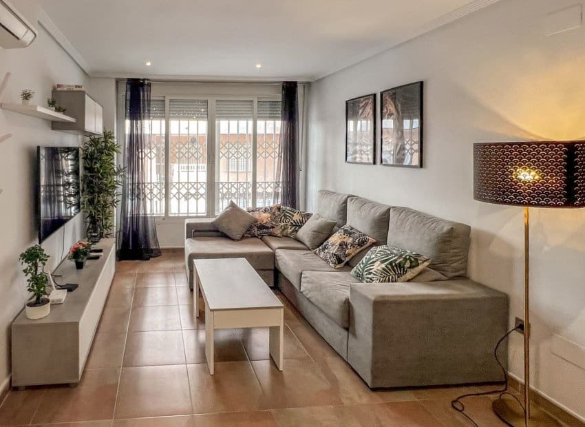 3 soveværelse Lejlighed til salg i Torrevieja - € 169.990 (Ref: 9331369)
