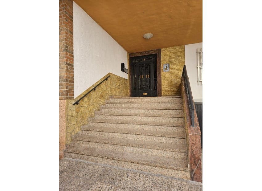 3 soveværelse Lejlighed til salg i Torrevieja - € 169.990 (Ref: 9331369)