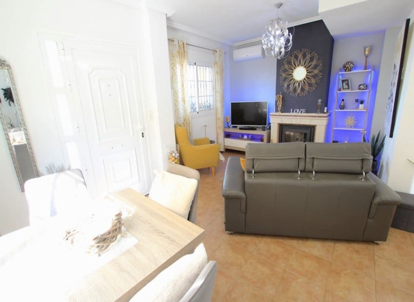 3 soveværelse Villa til salg i El Raso - € 325.000 (Ref: 9335646)