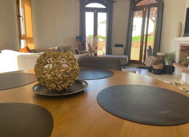 4 Zimmer Villa zu verkaufen in Algorfa mit Pool - 369.900 € (Ref: 9340228)