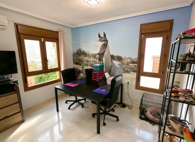 4 Zimmer Villa zu verkaufen in Algorfa mit Pool - 369.900 € (Ref: 9340228)