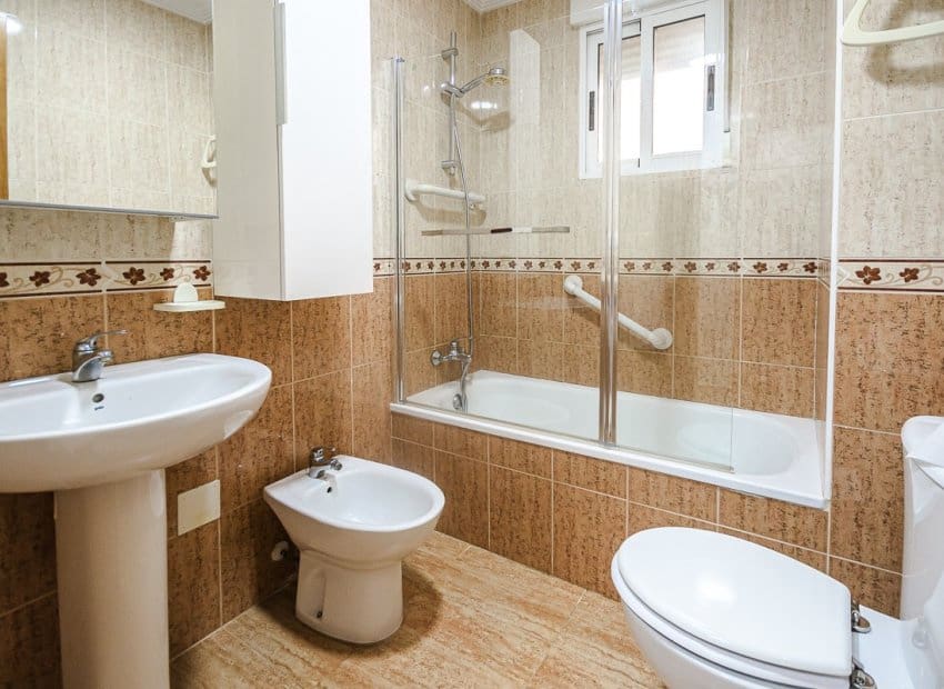 2 soverom Leilighet til salgs i Orihuela Costa med svømmebasseng - € 140 000 (Ref: 9343655)