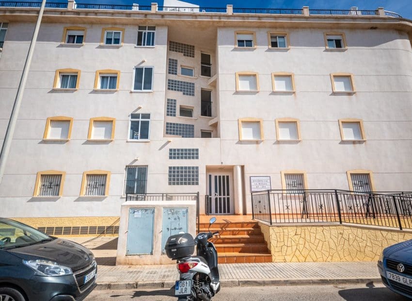 2 soverom Leilighet til salgs i Orihuela Costa med svømmebasseng - € 140 000 (Ref: 9343655)