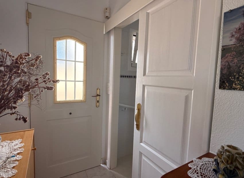 2 Zimmer Apartment zu verkaufen in San Miguel de Salinas mit Pool - 199.900 € (Ref: 9345580)