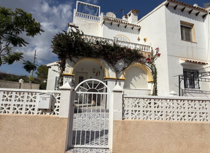 2 Zimmer Apartment zu verkaufen in San Miguel de Salinas mit Pool - 199.900 € (Ref: 9345580)