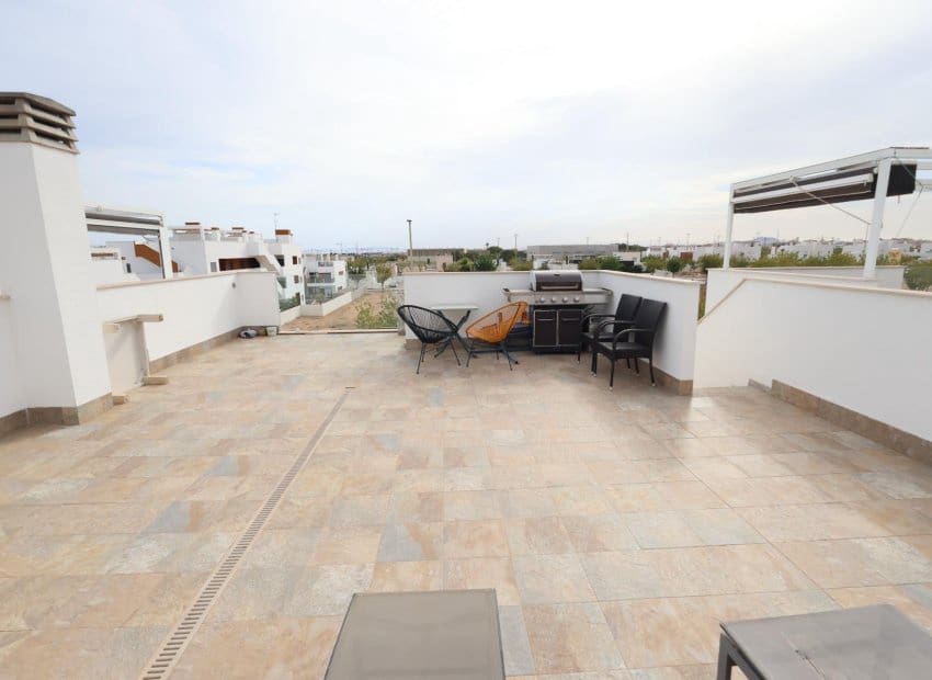 2 bedroom Bungalow for sale in Pilar de la Horadada with pool - € 225,000 (Ref: 9345584)