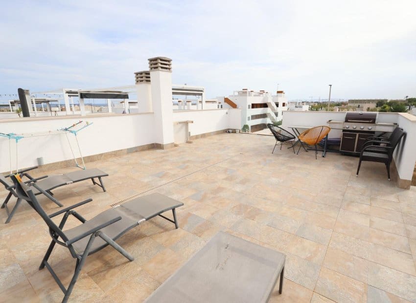 2 bedroom Bungalow for sale in Pilar de la Horadada with pool - € 225,000 (Ref: 9345584)