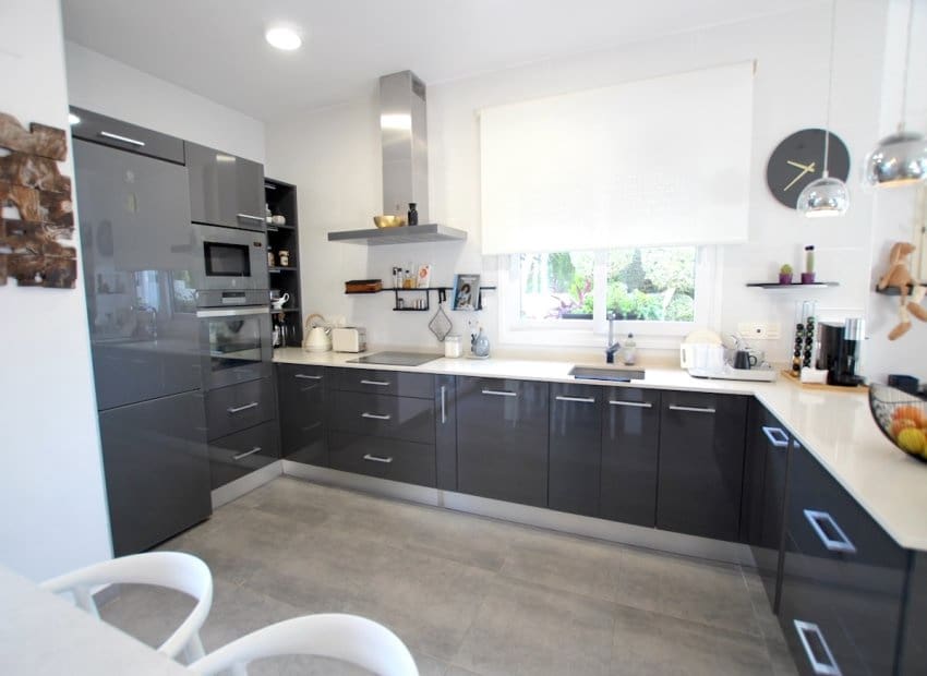 2 soveværelse Bungalow til salg i Benijofar med swimmingpool - € 424.950 (Ref: 9345585)