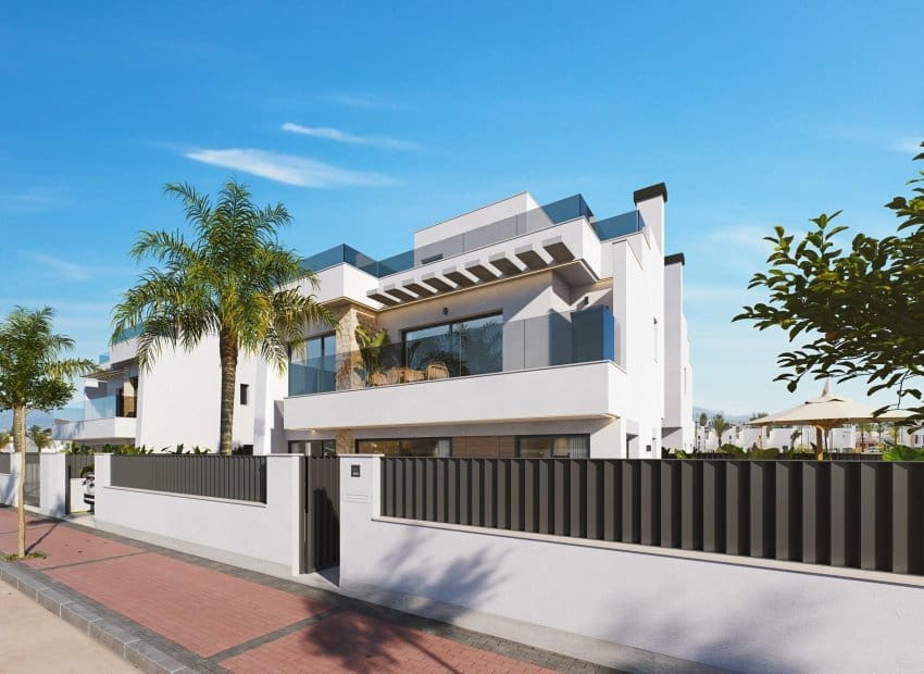 4 soverom Kjedet enebolig til salgs i Torre-Pacheco med svømmebasseng - € 785 000 (Ref: 9345589)