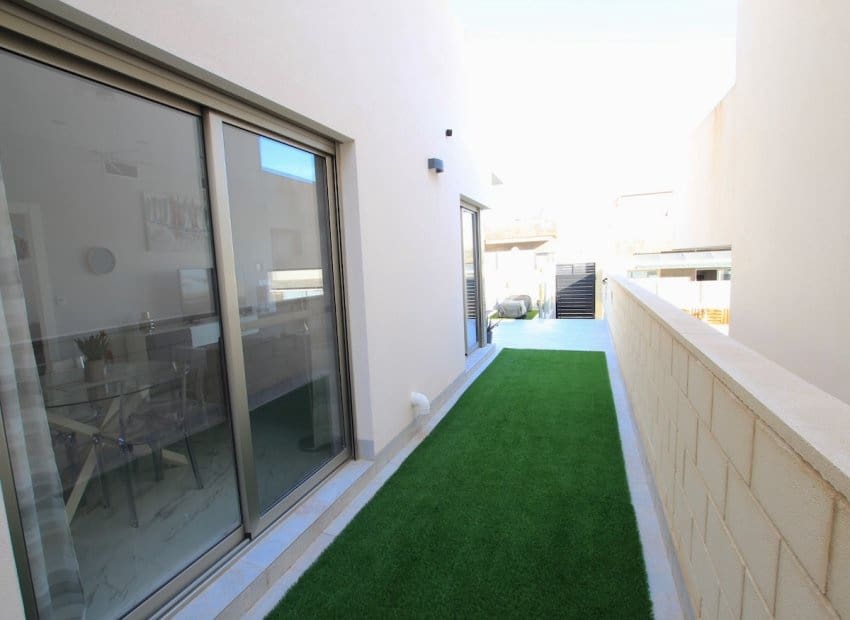 3 camera da letto Villa in vendita in Villamartin con piscina - 375.000 € (Rif: 9348487)