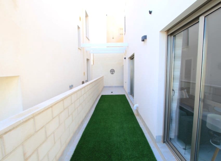 3 camera da letto Villa in vendita in Villamartin con piscina - 375.000 € (Rif: 9348487)