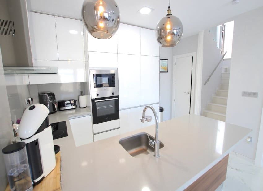 3 camera da letto Villa in vendita in Villamartin con piscina - 375.000 € (Rif: 9348487)