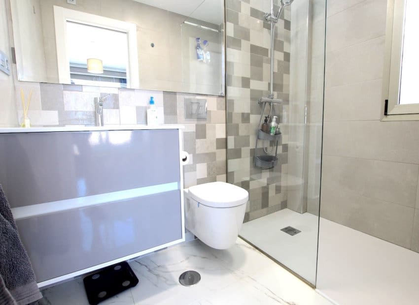 3 camera da letto Villa in vendita in Villamartin con piscina - 375.000 € (Rif: 9348487)