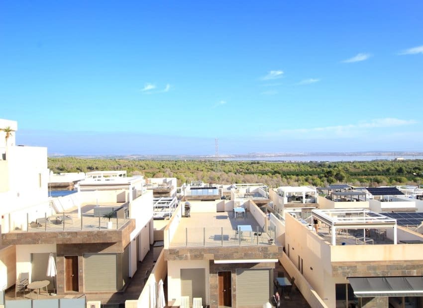 3 camera da letto Villa in vendita in Villamartin con piscina - 375.000 € (Rif: 9348487)