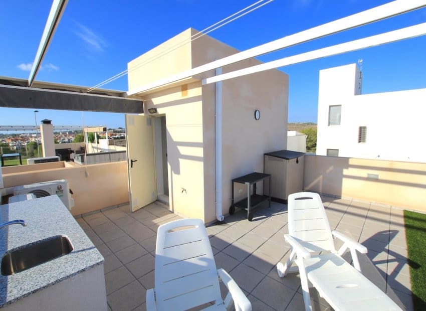 3 camera da letto Villa in vendita in Villamartin con piscina - 375.000 € (Rif: 9348487)