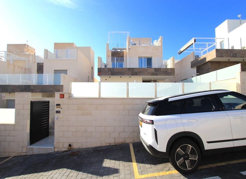 3 camera da letto Villa in vendita in Villamartin con piscina - 375.000 € (Rif: 9348487)