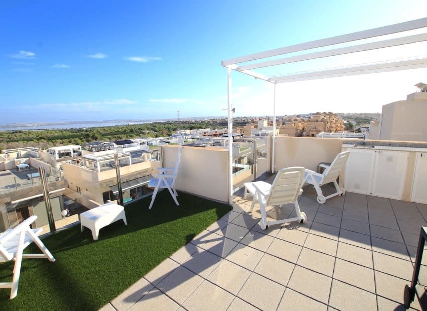 3 camera da letto Villa in vendita in Villamartin con piscina - 375.000 € (Rif: 9348487)