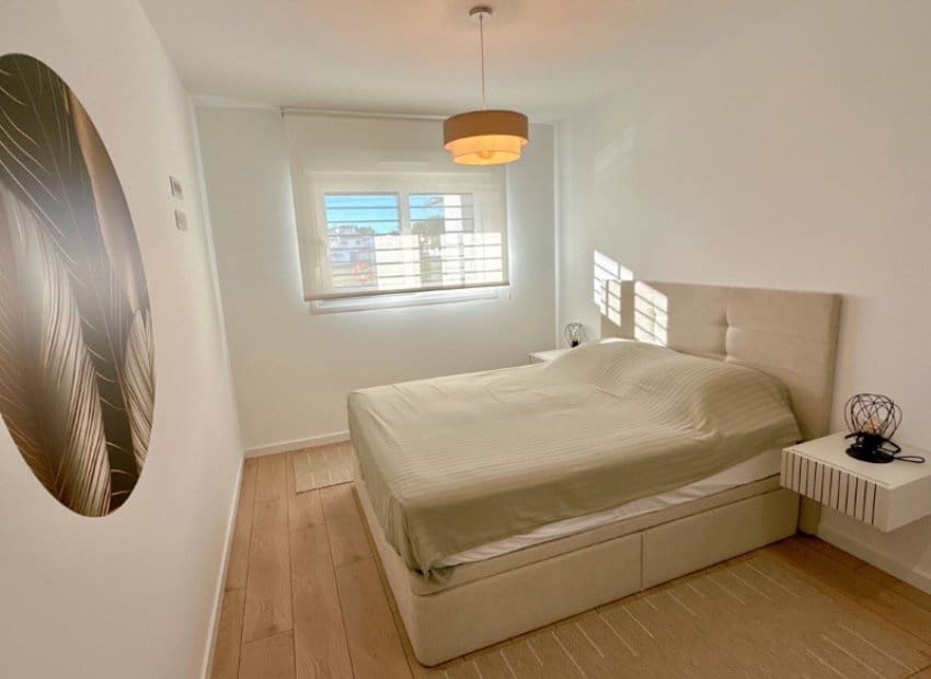 2 bedroom Beach Apartment for sale in Pilar de la Horadada with pool - € 219,900 (Ref: 9348488)