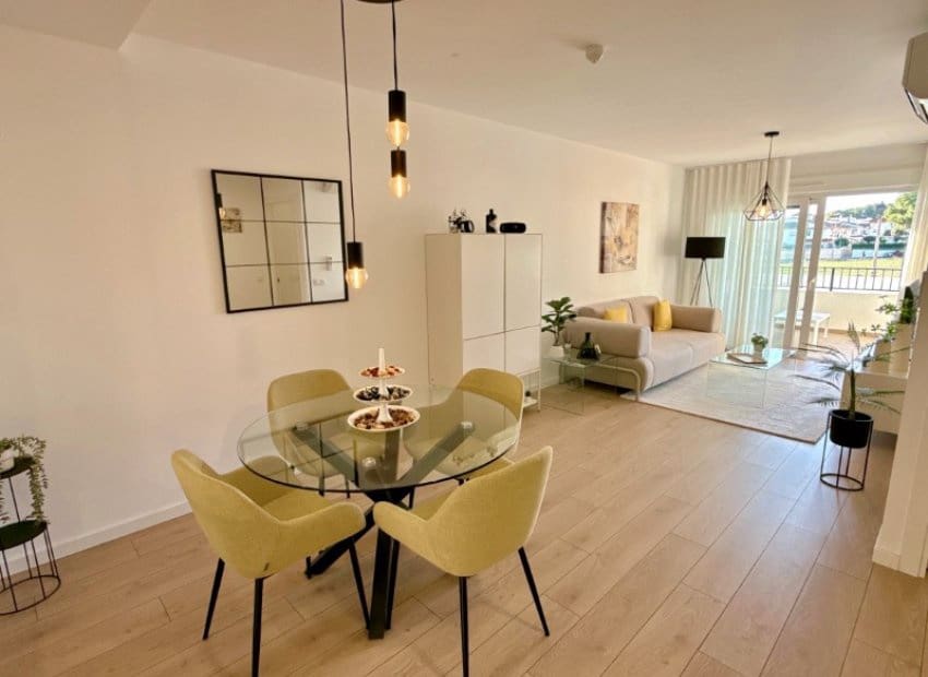 2 bedroom Beach Apartment for sale in Pilar de la Horadada with pool - € 219,900 (Ref: 9348488)