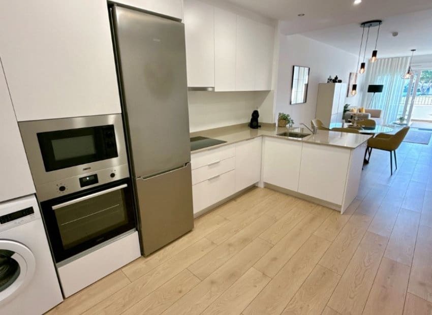 2 bedroom Beach Apartment for sale in Pilar de la Horadada with pool - € 219,900 (Ref: 9348488)