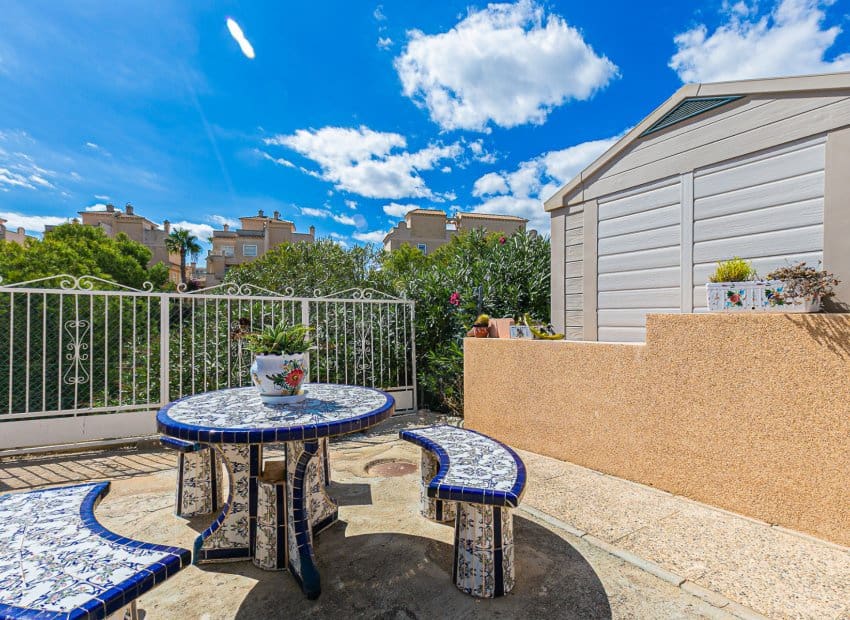 2 bedroom Bungalow for sale in Playa Flamenca with pool - € 199,999 (Ref: 9348496)