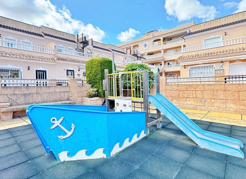 3 sypialnia Dom na sprzedaż w Villamartin - 275 900 € (Ref: 9350102)