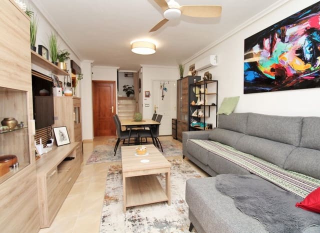 4 soveværelse Byhus til salg i San Miguel de Salinas med swimmingpool - € 239.995 (Ref: 9350107)